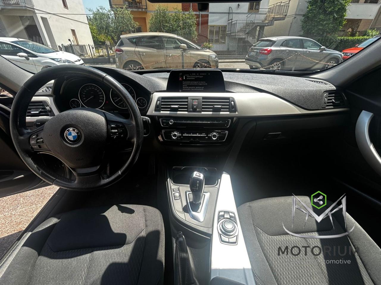BMW 320D touring business advantage 190 CV