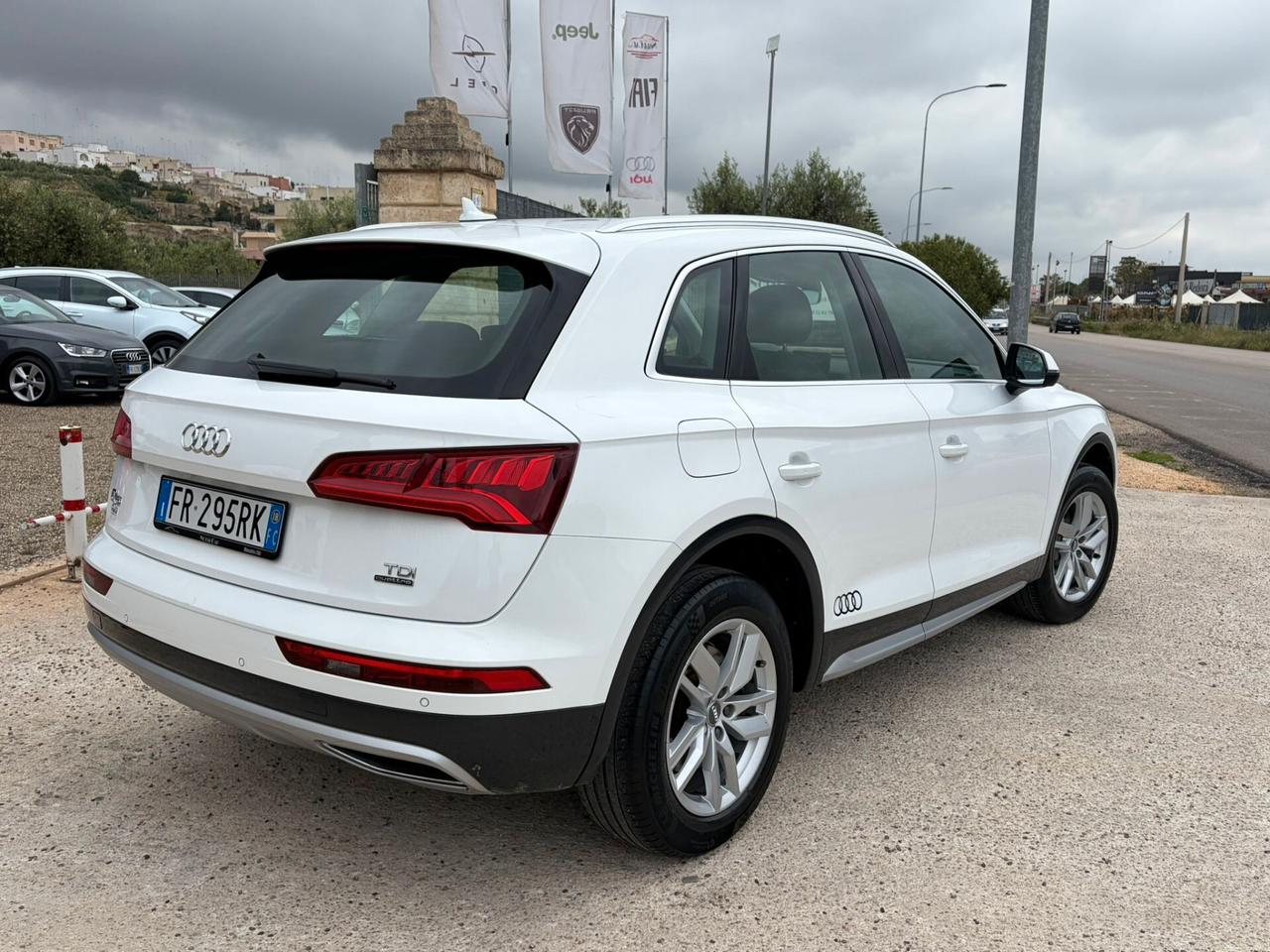 Audi Q5 2.0 TDI 190 CV quattro S tronic Business Sport