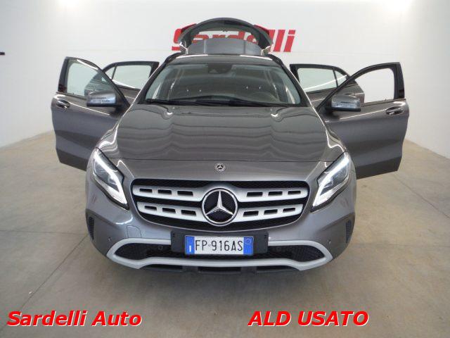 MERCEDES-BENZ GLA 180 d Business.