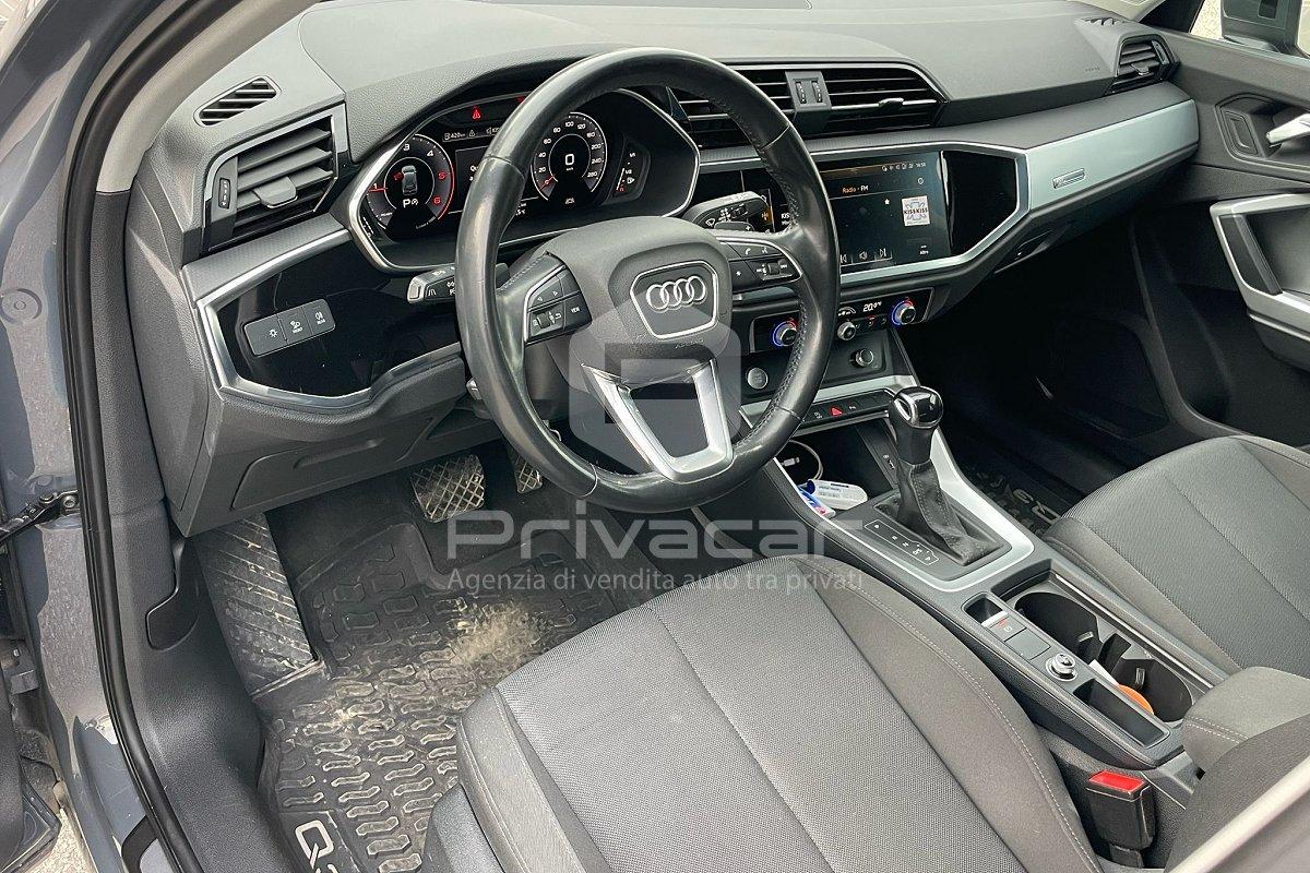 AUDI Q3 35 TDI S tronic Business Advanced