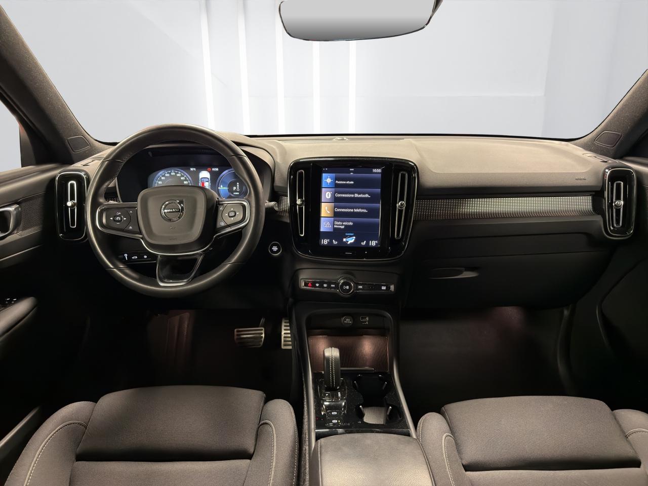 Volvo XC40 1.5 t4 phev R-design auto my21 - 24 MESI GARANZIA
