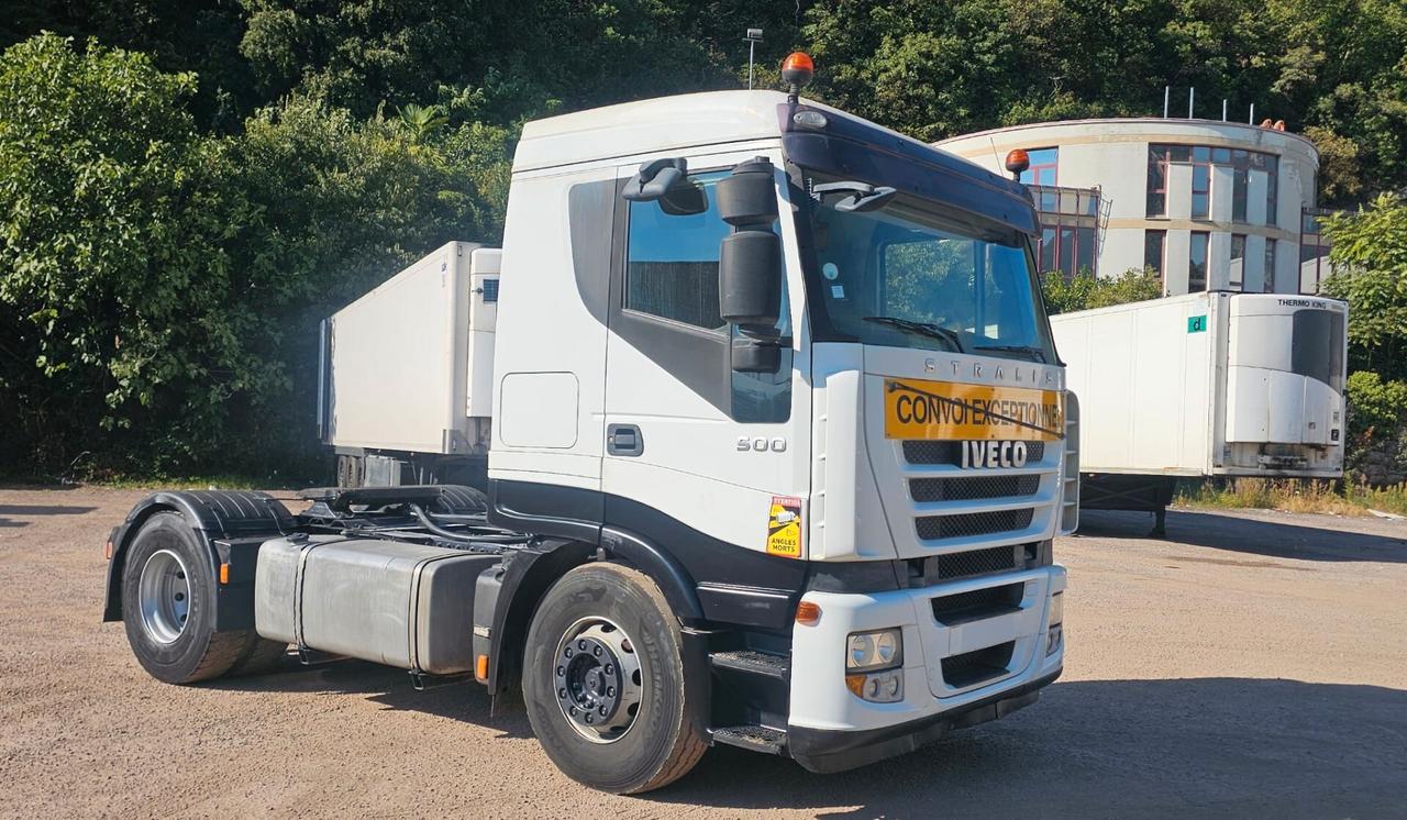 IVECO Stralis AS440S50T/P – 500 CV – Cambio manuale – solo circa 375.000 km