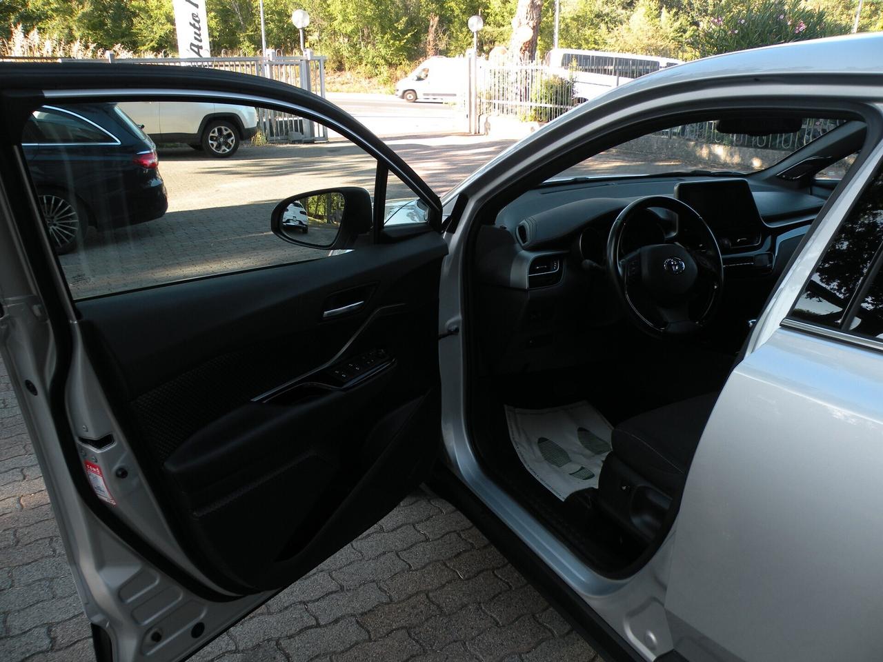 TOYOTA C-HR 1.8 Hybrid E-CVT Lounge 2019