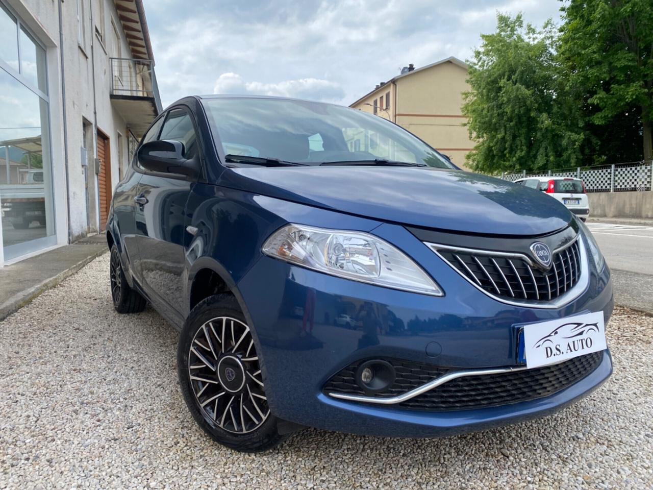 Lancia Ypsilon 5 porte Hybrid Platino solo 3600 Km !!