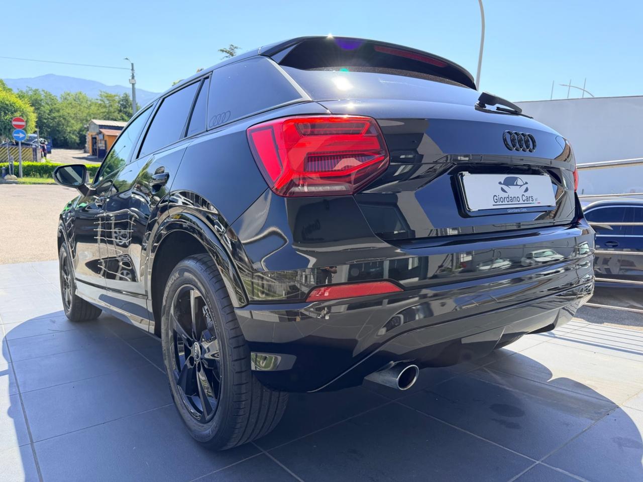 Audi Q2 30 TFSI S tronic line Edition black