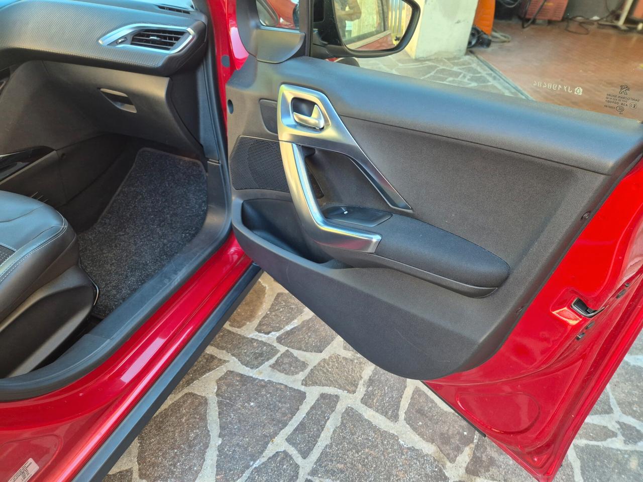 Peugeot 2008 PureTech Turbo 110 S&S Allure