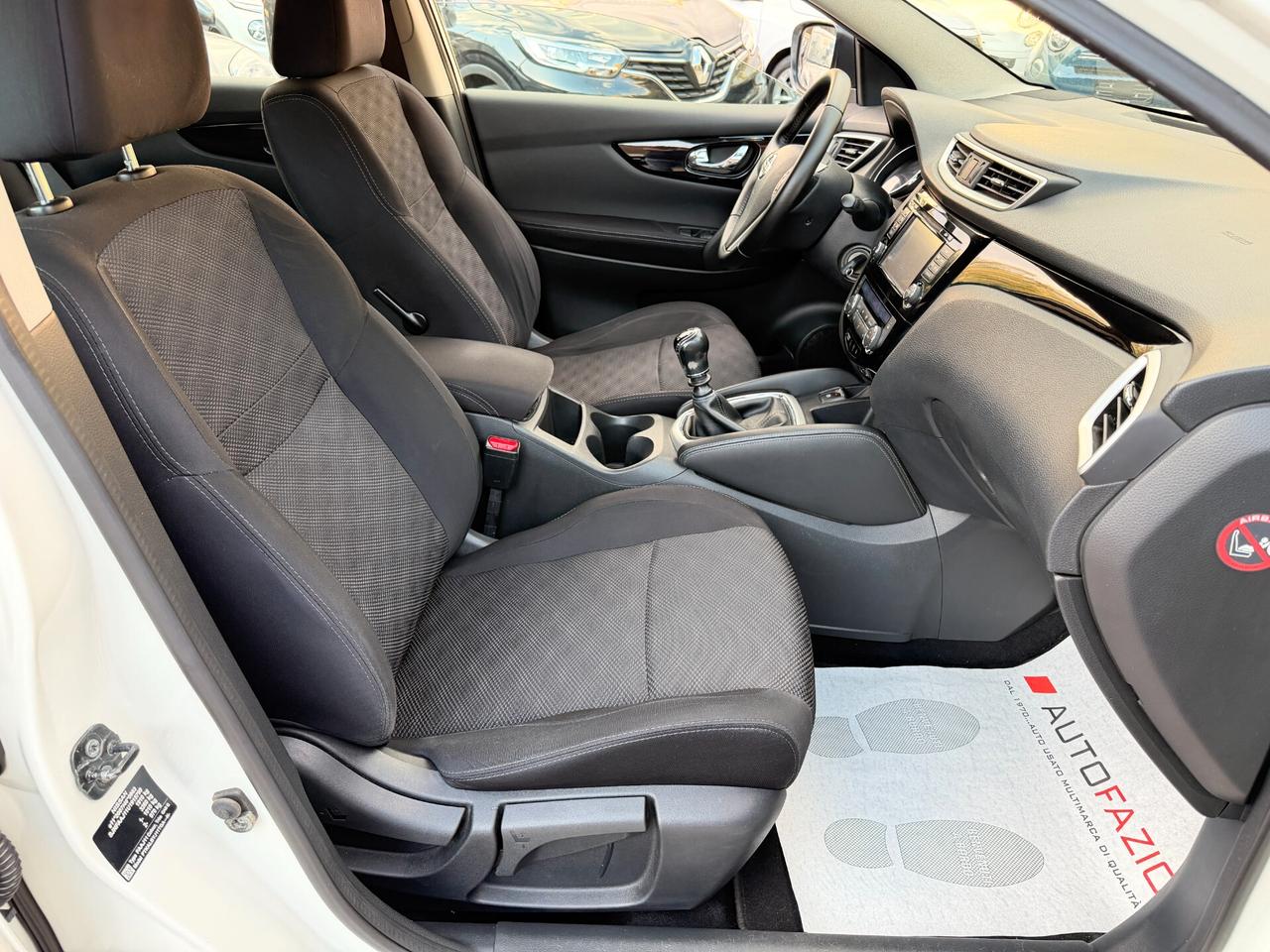 Nissan Qashqai 1.6 dCi 2WD Acenta Premium