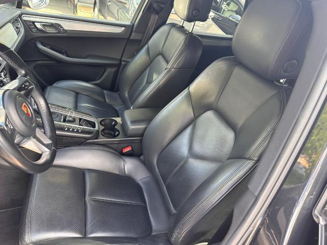 PORSCHE Macan 2.0