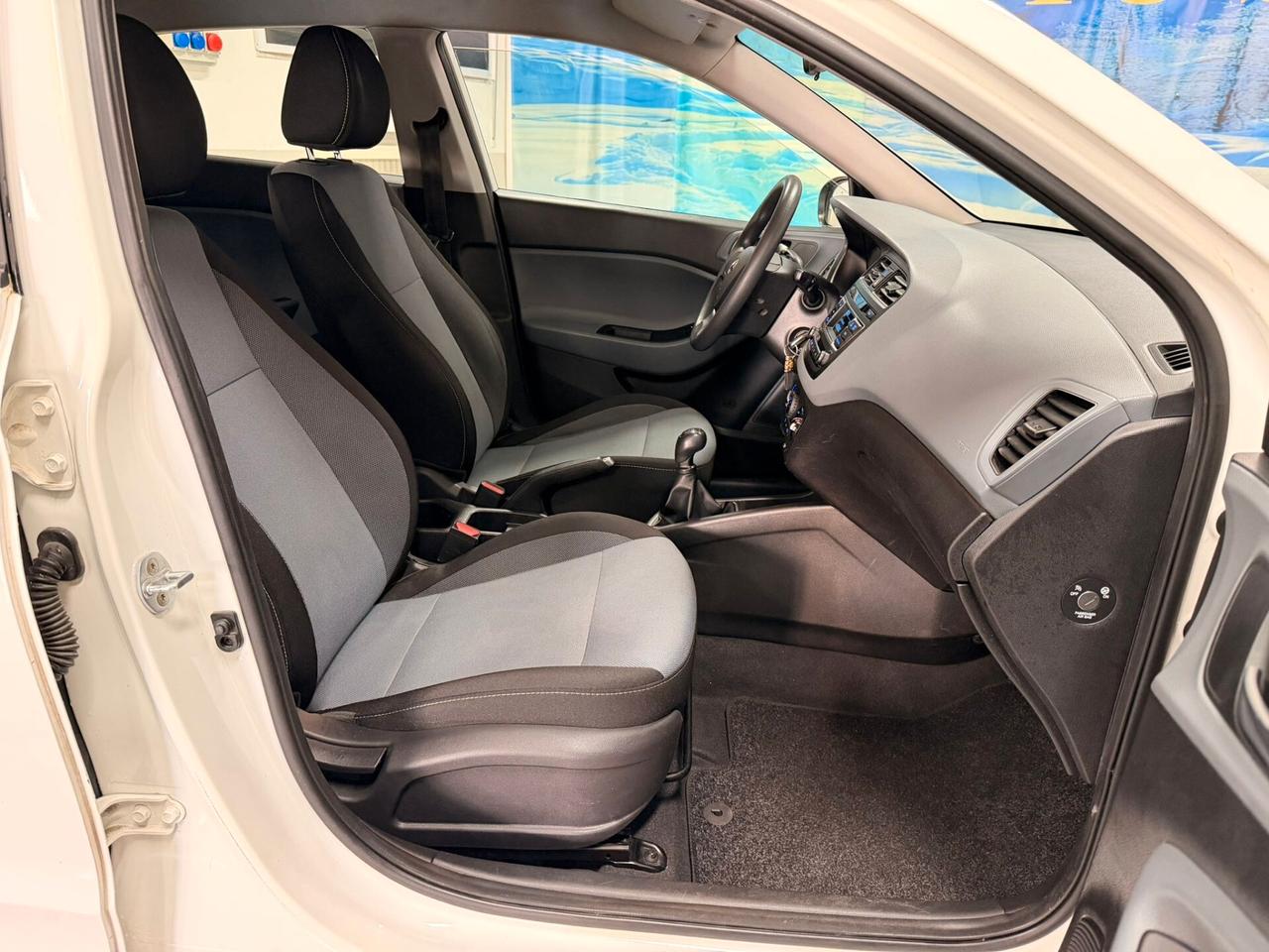 Hyundai i20 1.2 5 porte Blackline