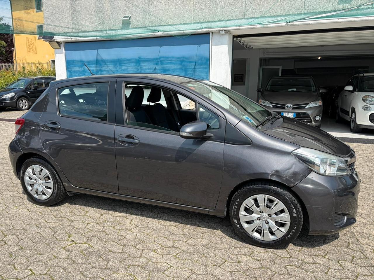 Toyota Yaris 1.0 5 porte Lounge*EURO5*NEOPATENTATI