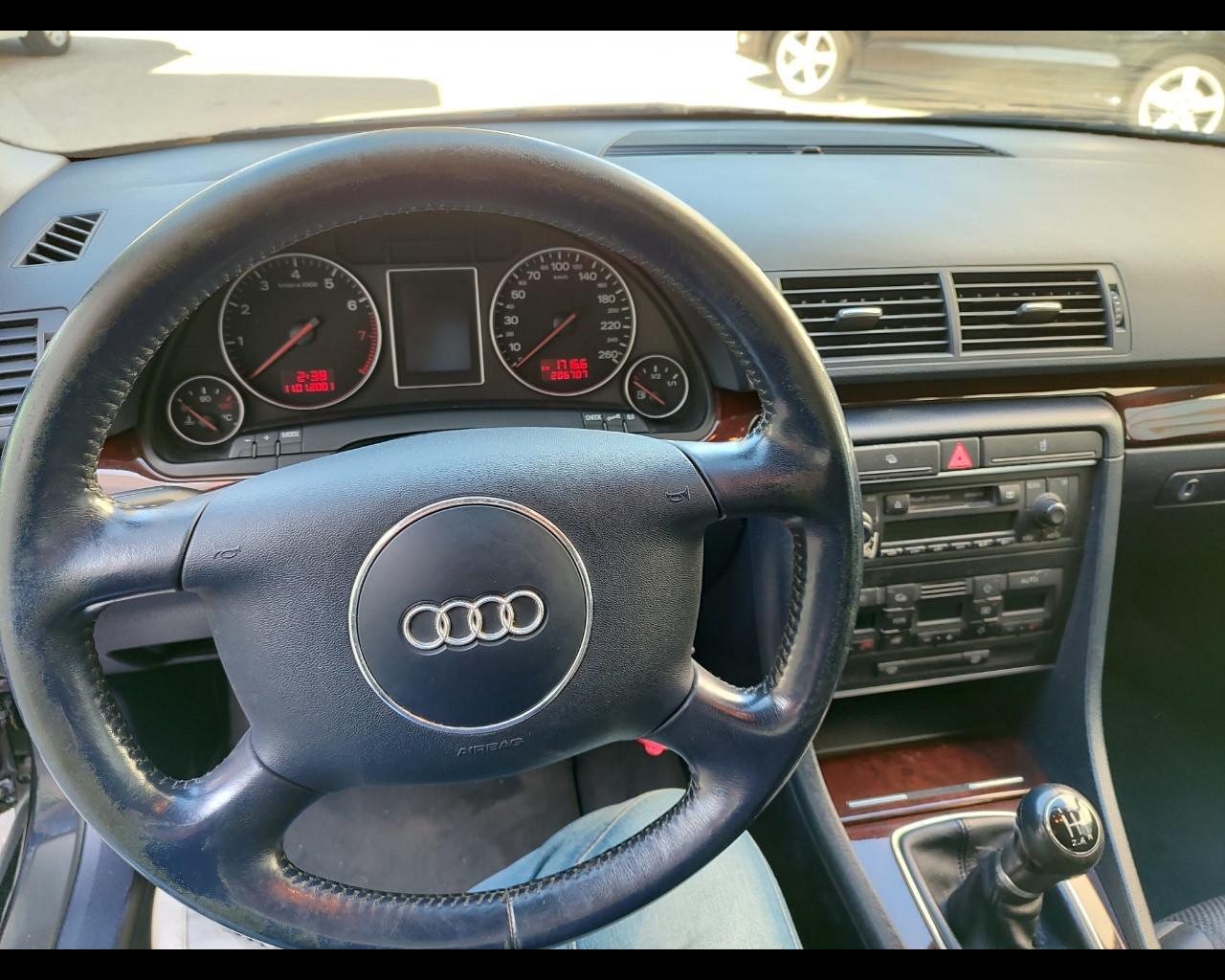 AUDI A4 2ª serie - A4 2.0 20V cat