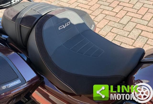 HARLEY-DAVIDSON CVO Street Glide 25th Anniversary 121 Copperhead