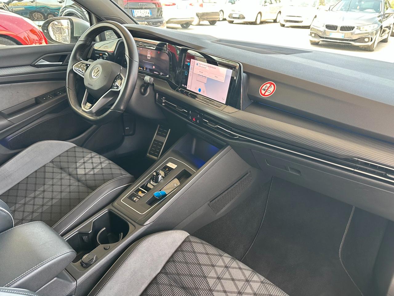 VW GOLF 8*2.0TDI*150CV*2XR-LINE*VIRTUAL*SEDILI SPORTIVI*NAVI*LED*AUT*