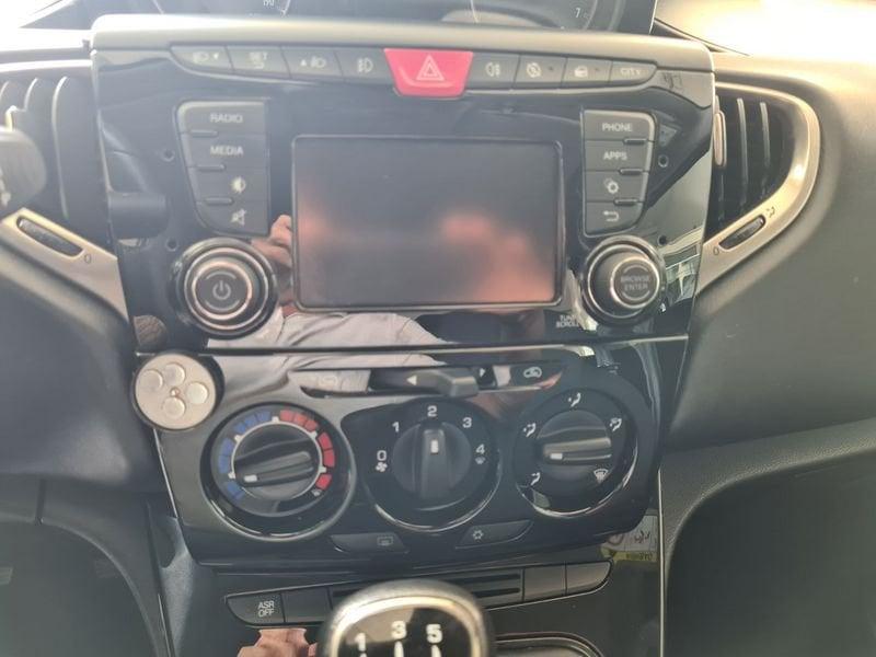 Lancia Ypsilon 1.2 69cv Platinum