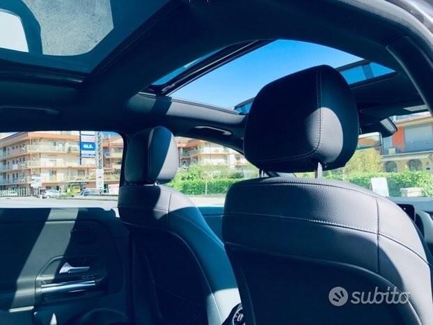 MERCEDES-BENZ GLA 200 d Automatic TETTO- AMBIENT