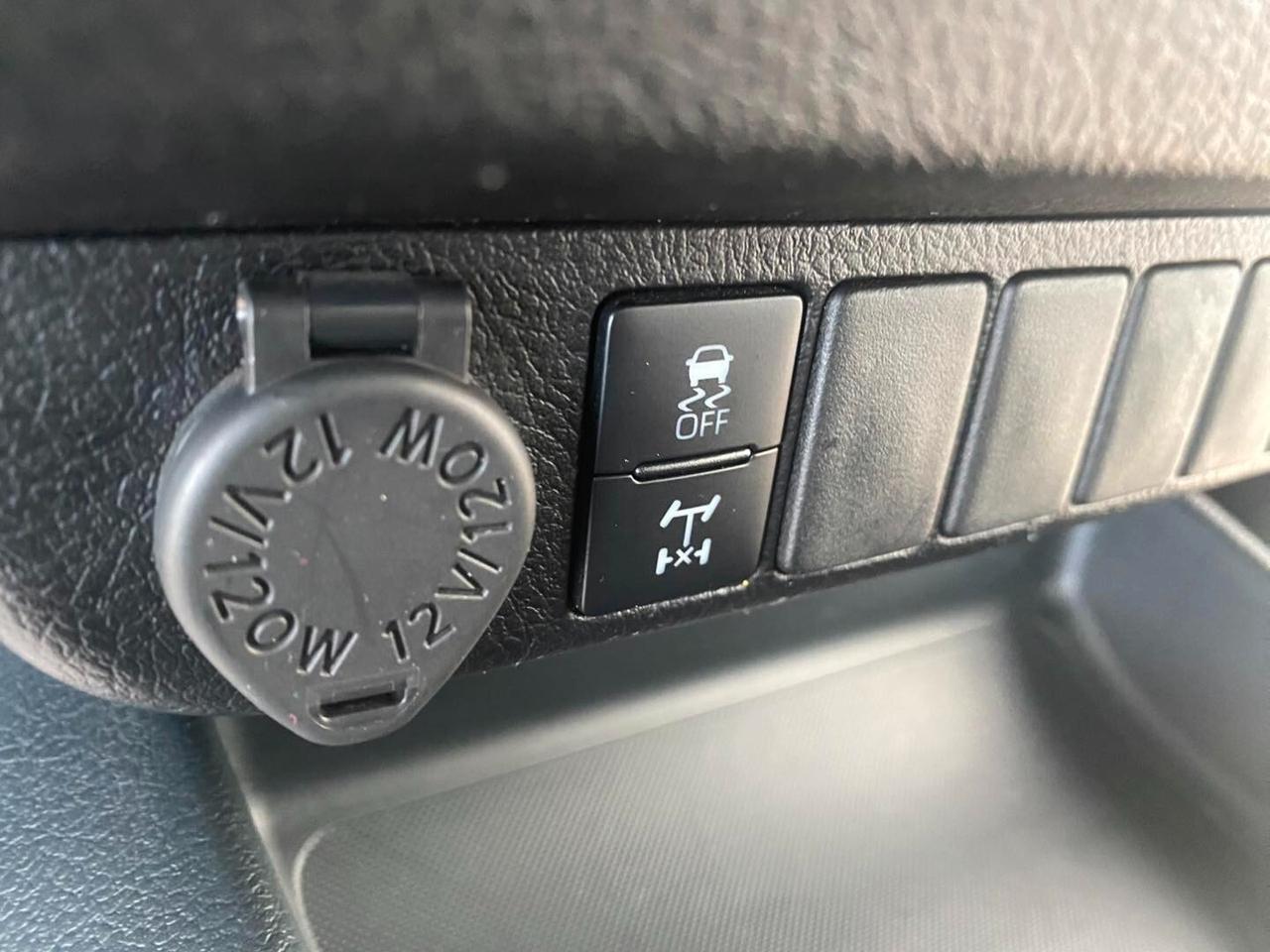 Toyota Hilux 2.4 D-4D 4WD 2 porte Single Cab Comfort