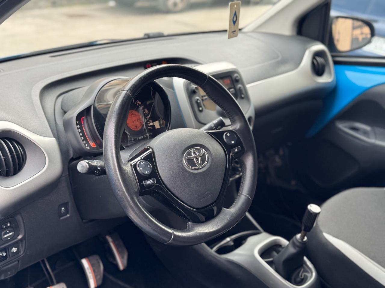 Toyota Aygo 1.0 VVT-i 72 CV 5 porte x-cool