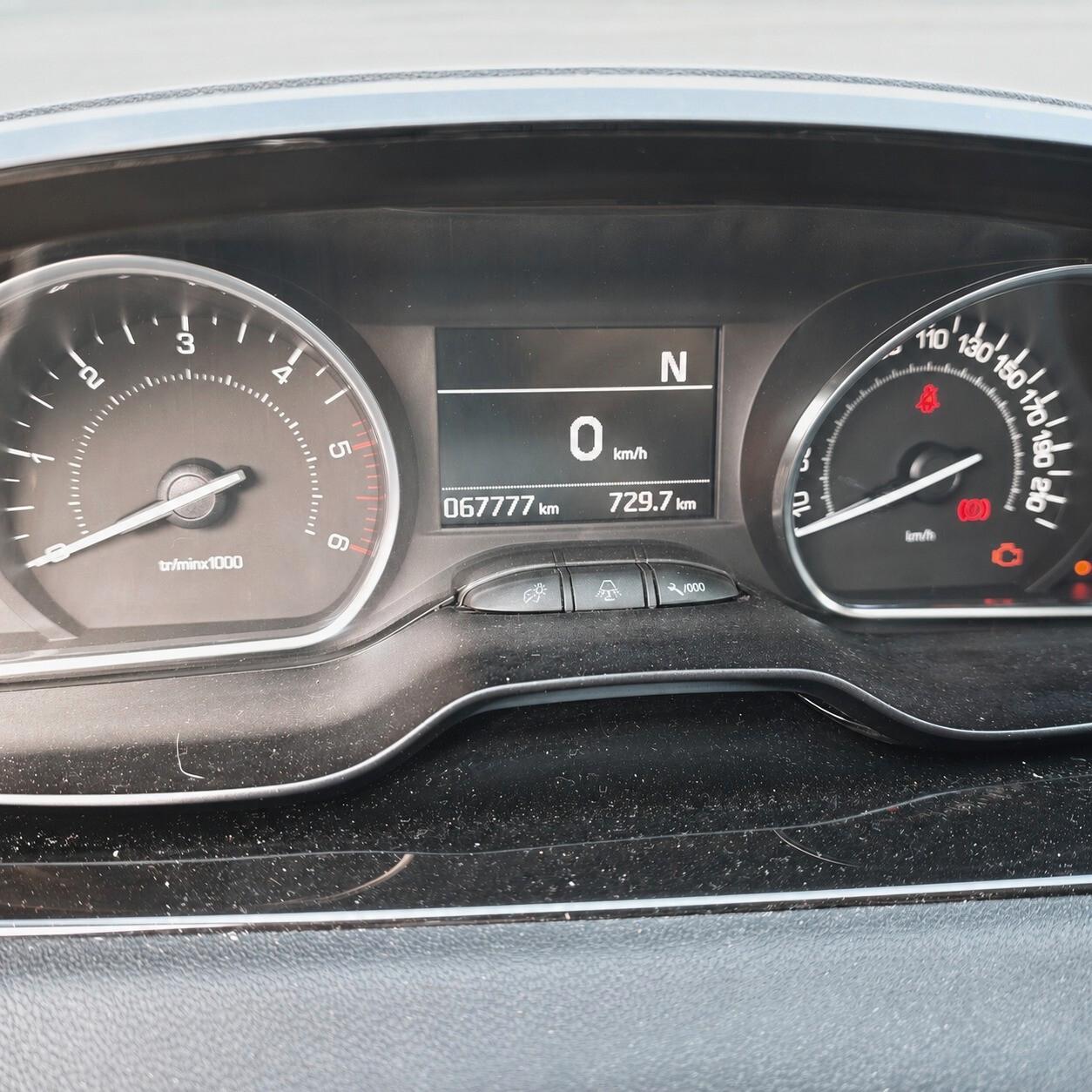 Peugeot 208 1.6 e-HDi 92 CV Stop&Start ETG6 5 porte Allure