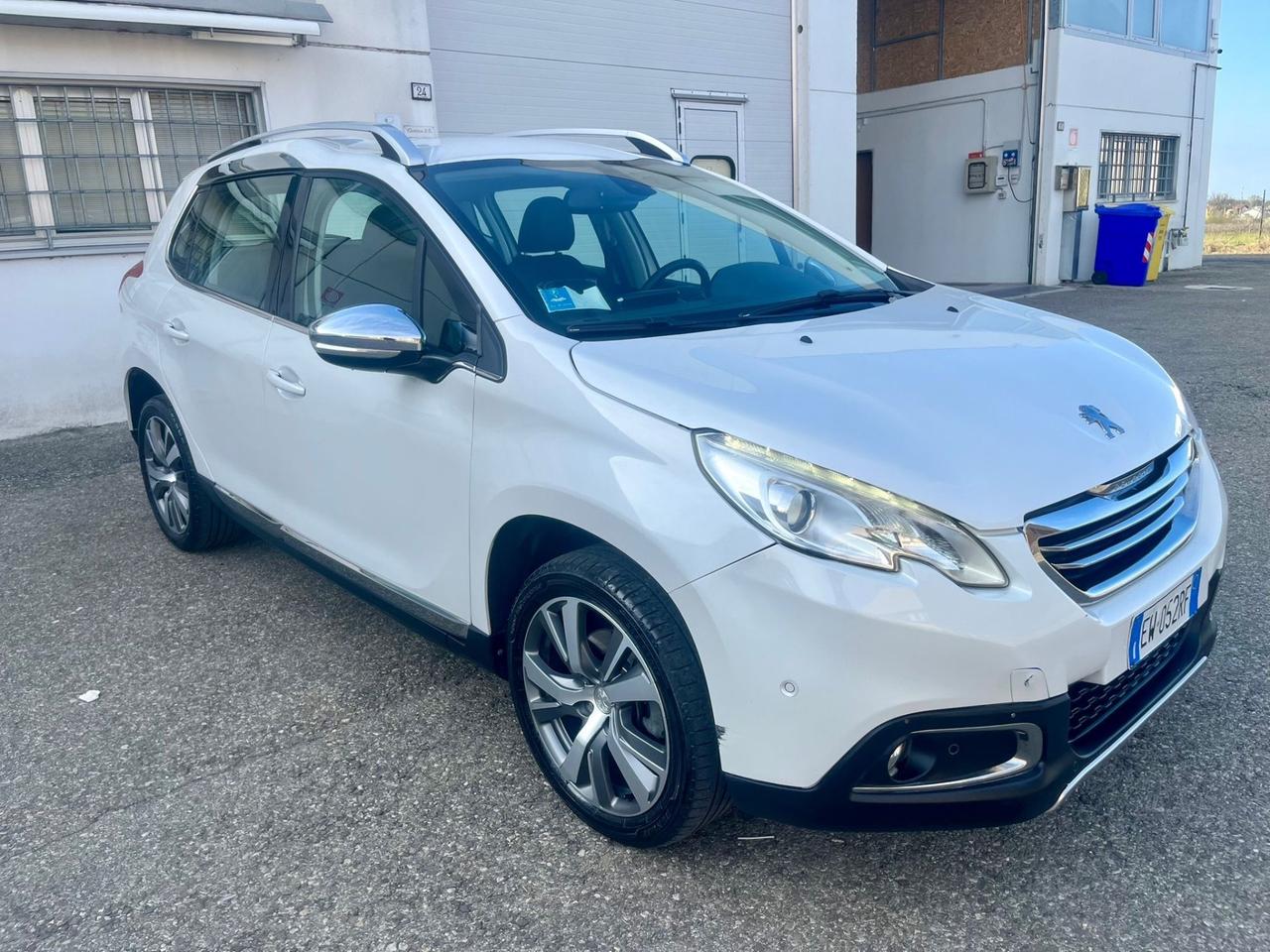Peugeot 2008 1.6benz 2014 141.000km tagliandati