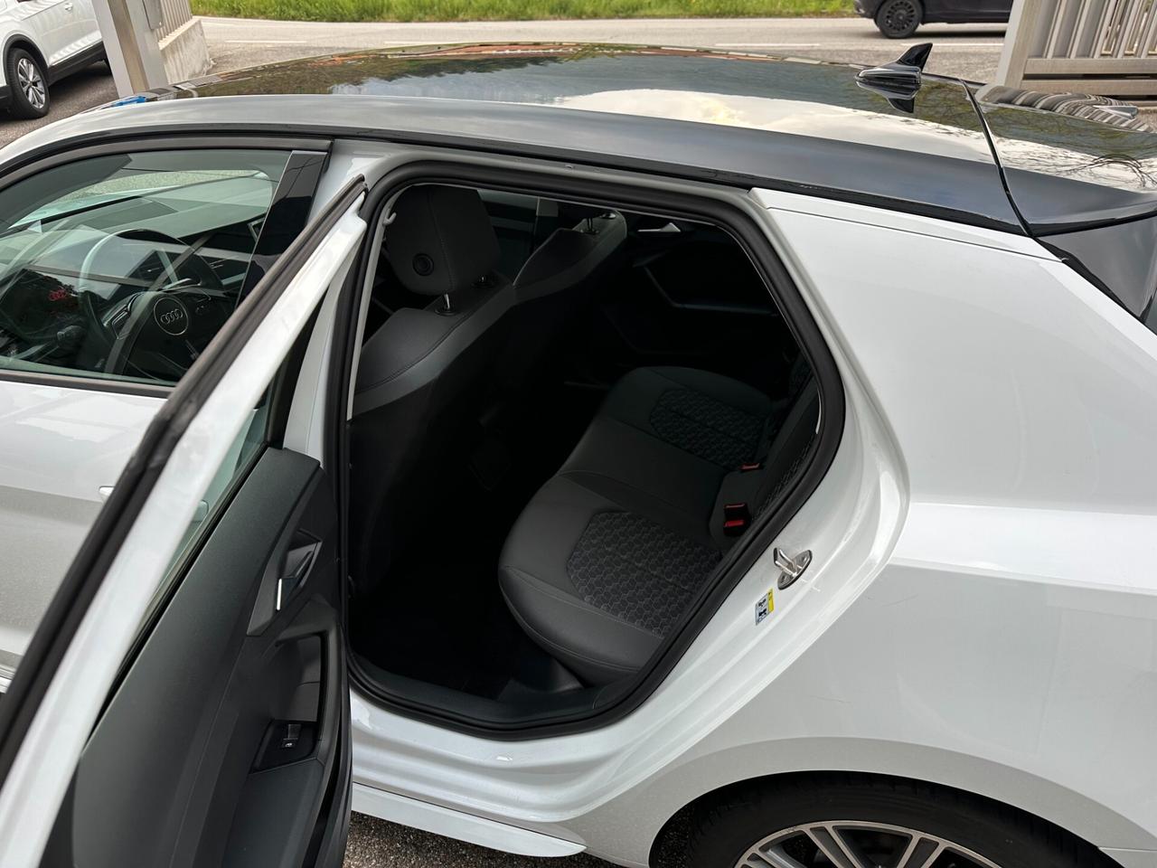 Audi A1 Sportback 30 TFSI S line edition