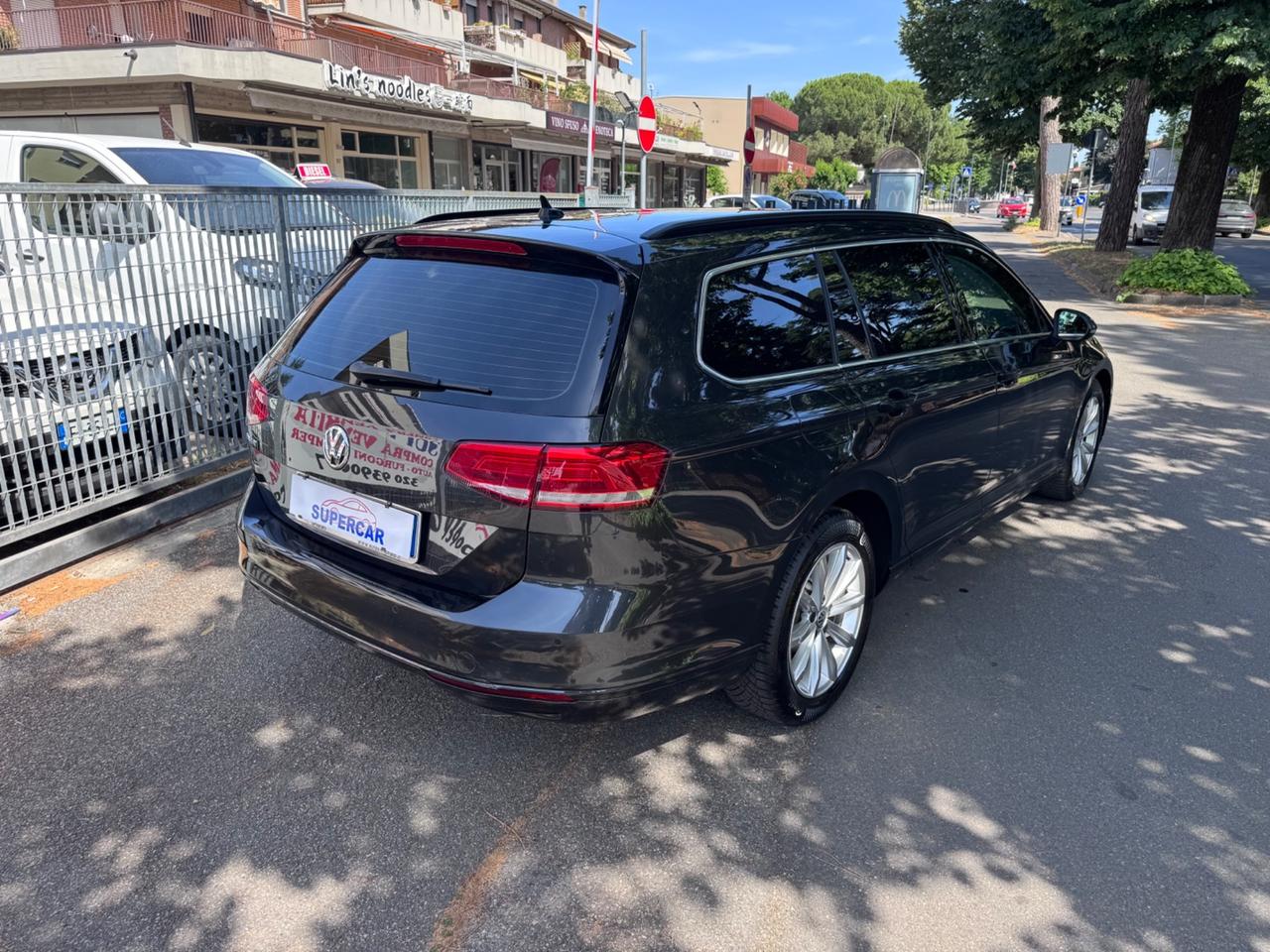 VW Passat Variant 2.0 TDI neopaten garanzia 12 mesi