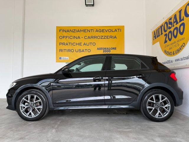 AUDI A1 citycarver 30 TFSI Identity Contrast NEOPATENTATI