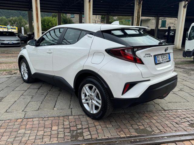 TOYOTA C-HR 1.8 Hybrid E-CVT Business