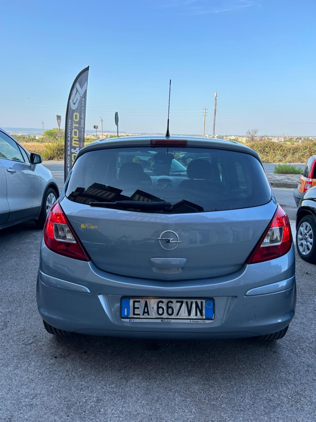 Opel Corsa 1.2 5 porte Cosmo