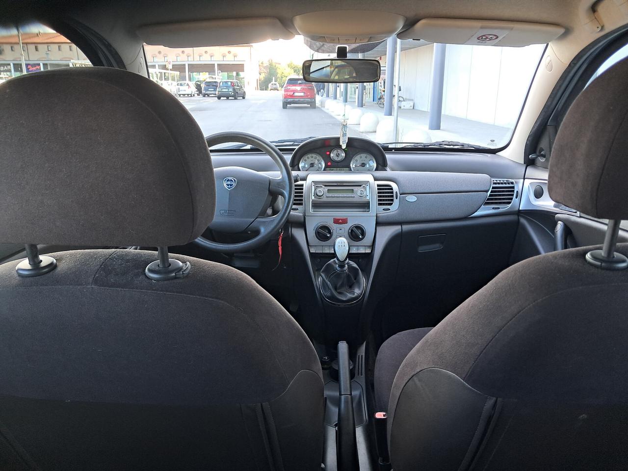 Lancia Ypsilon 1.2 Argento