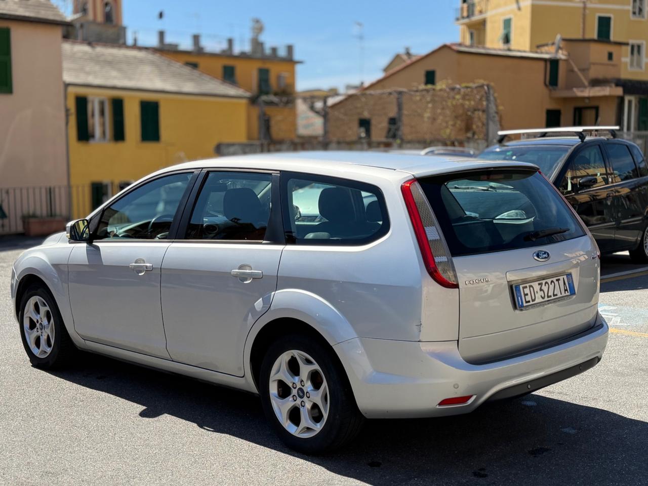 Ford Focus 1.6 TDCi 115 CV neopatentati - euro5 2011