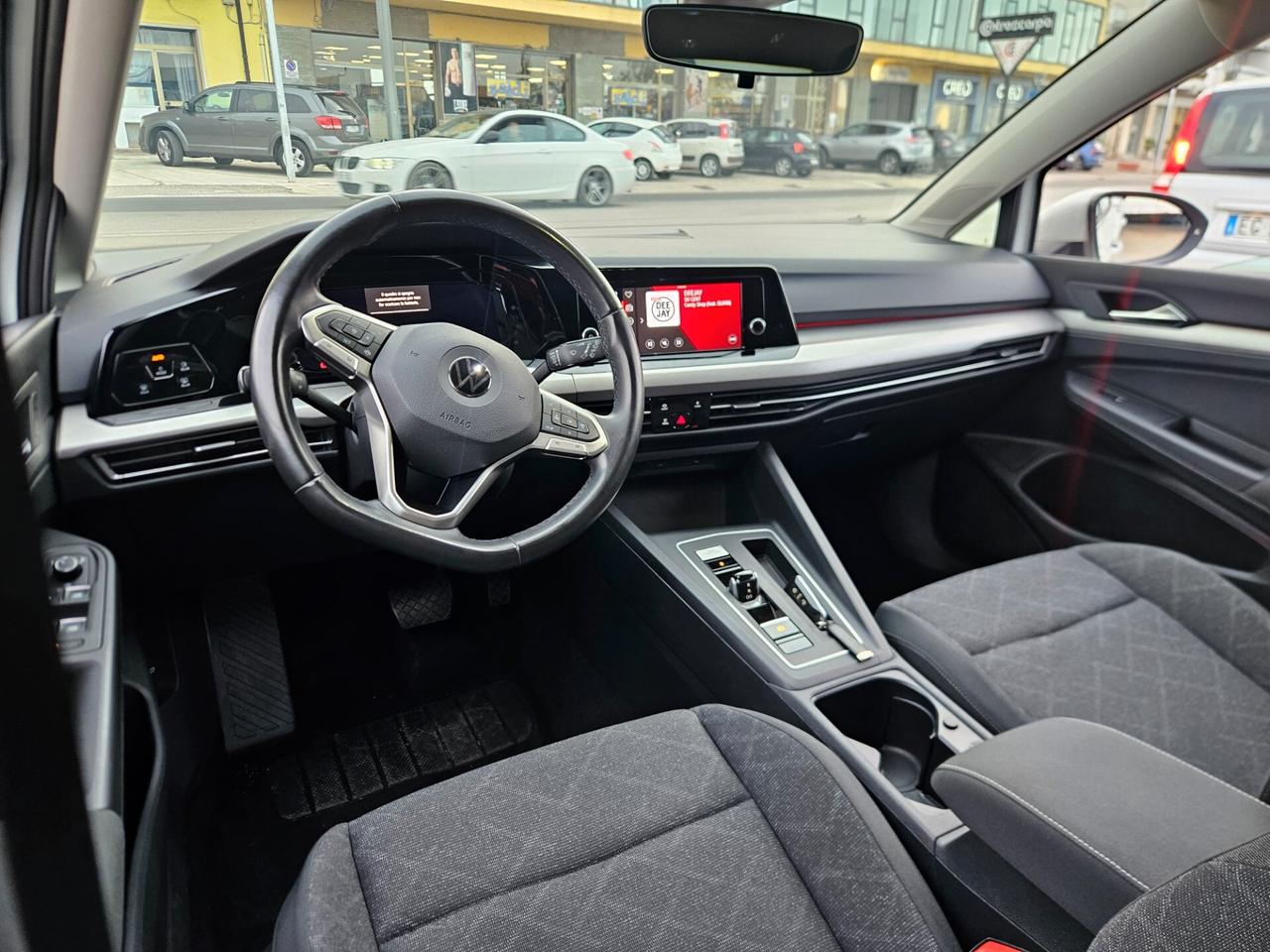 Volkswagen Golf 8 1.0 eTSI 110cv EVO DSG Life