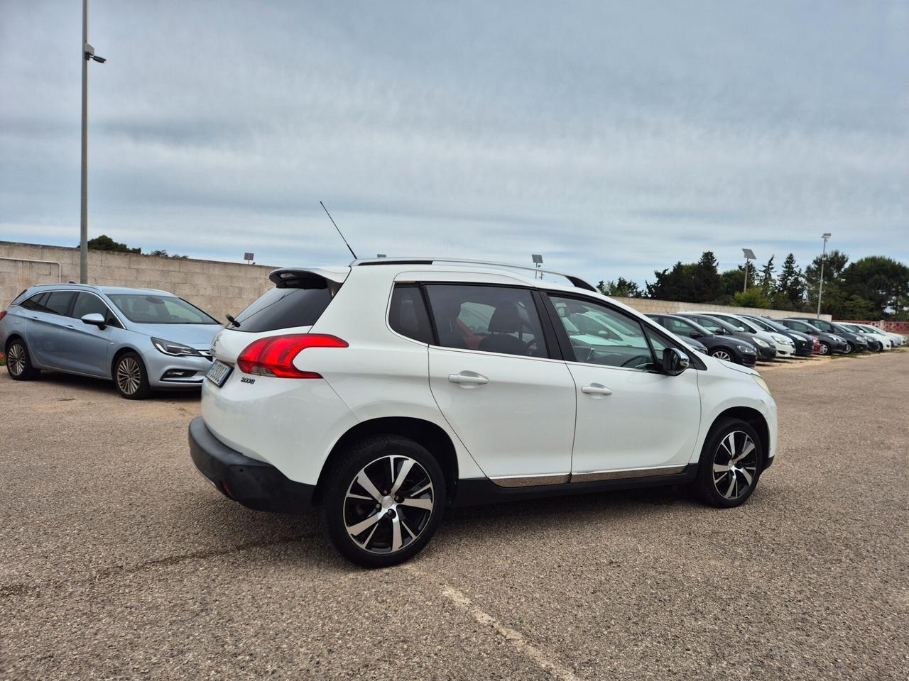 Peugeot 2008 BlueHDi 100 Allure 2015