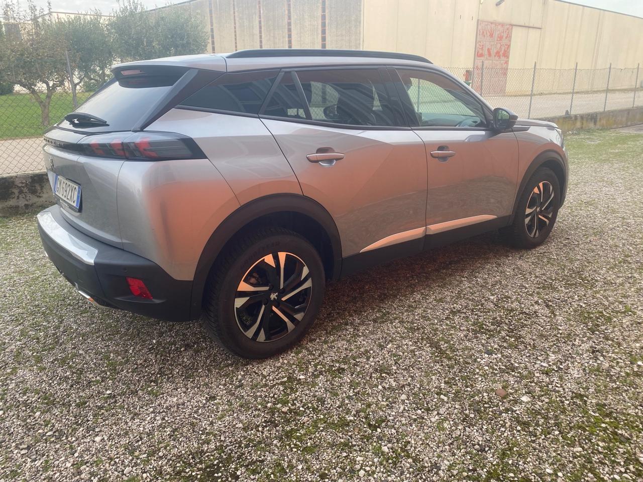 Peugeot 2008 Allure 2023 automatica