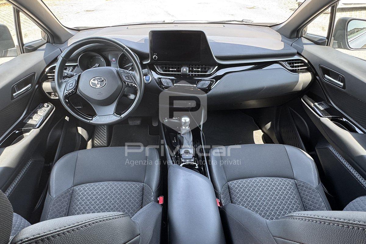 TOYOTA C-HR 2.0 Hybrid E-CVT Trend