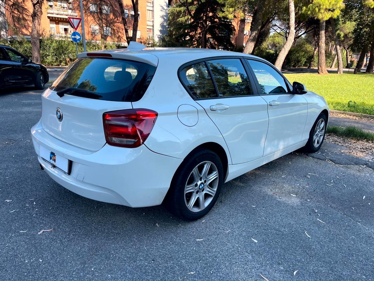 Bmw 114 114d 12 MESI DI GARANZIA 5p Unique NEOPATENTATI