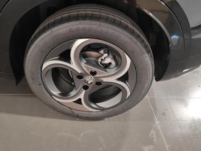 Alfa Romeo Junior 1.2 145 CV Hybrid eDCT6 Speciale
