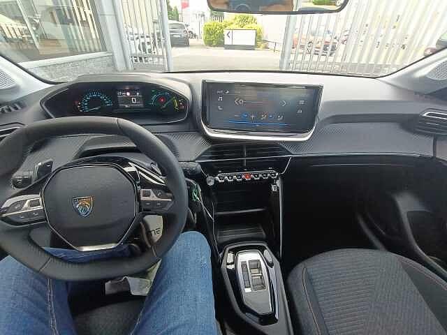Peugeot 208 1.2 Hybrid 110cv DCS6 STYLE KM ZERO