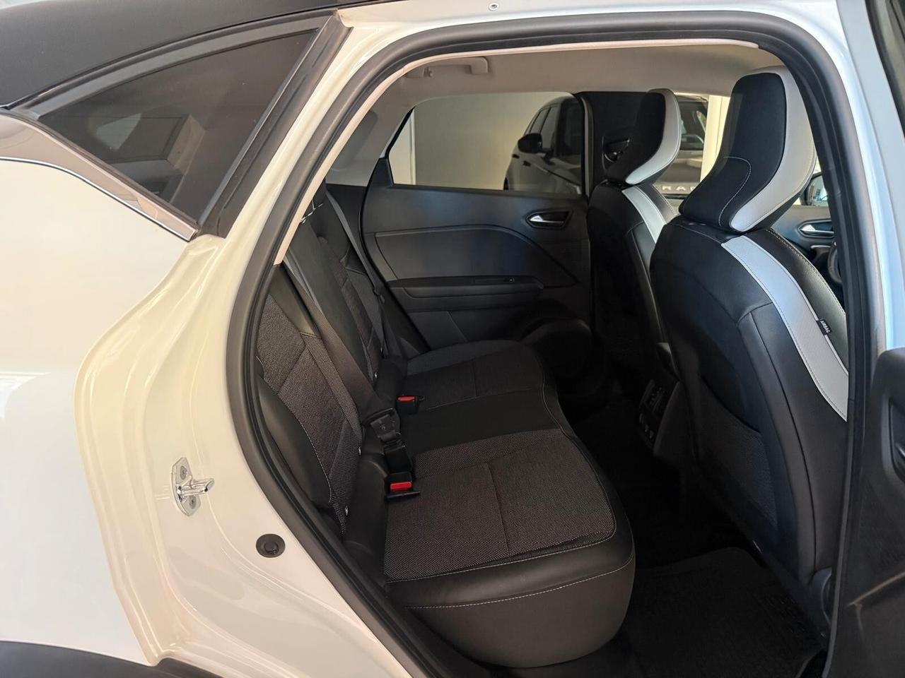 Renault Captur Plug-in Hybrid E-Tech 160 CV Initiale Paris