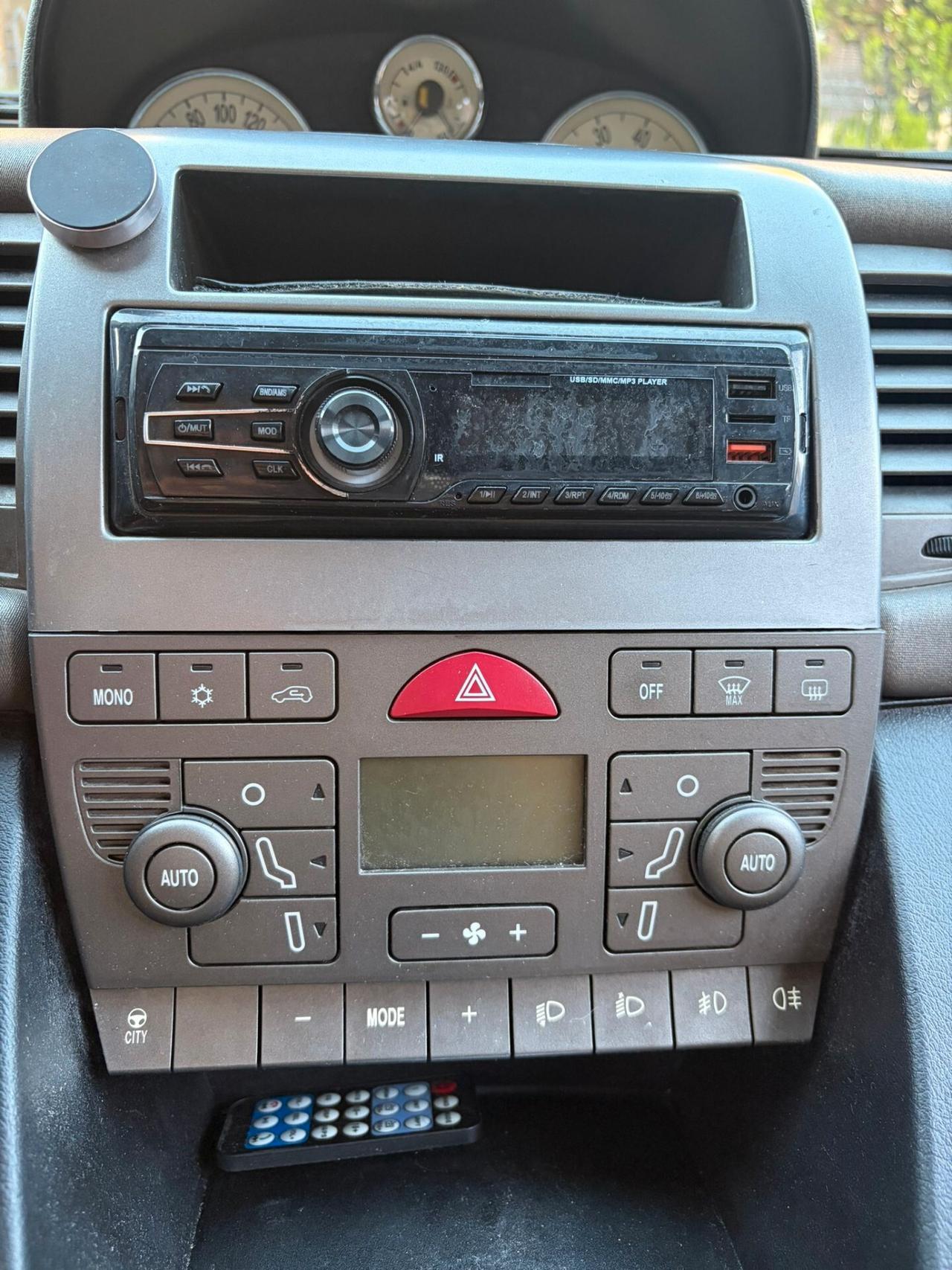 Lancia Ypsilon 1.3 Multijet 16V Argento