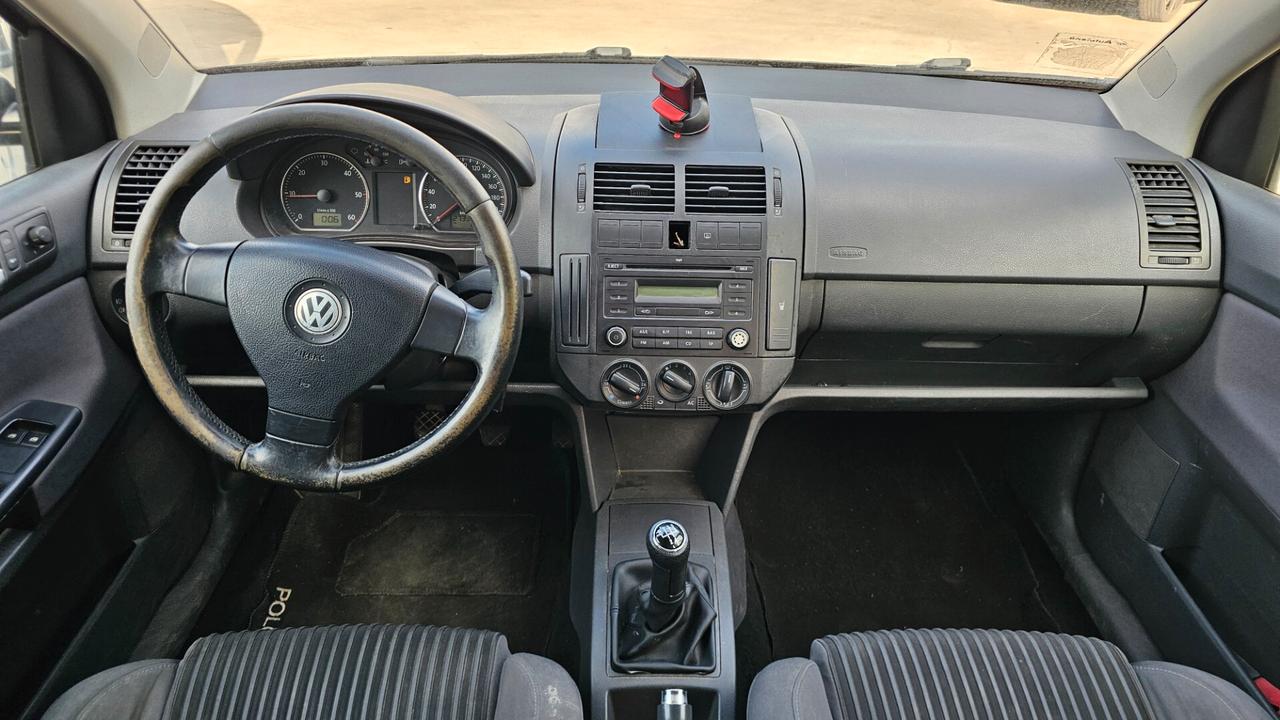 Volkswagen Polo 1.4/80CV TDI 5p. Sportline