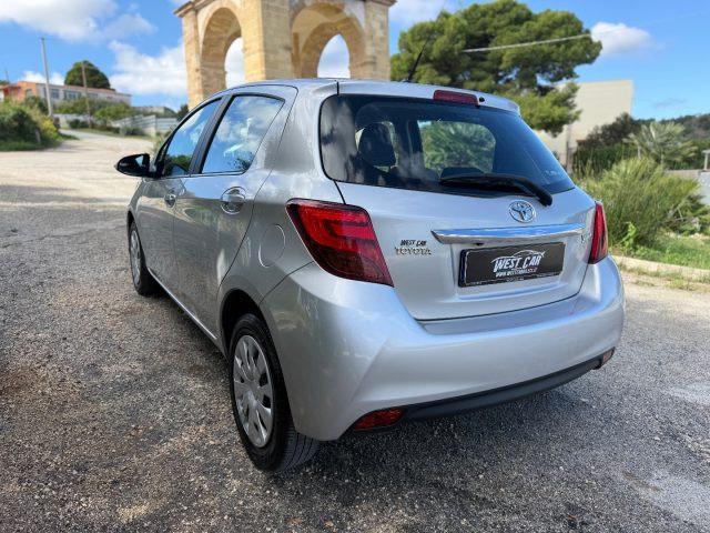 TOYOTA Yaris 1.0 5 porte LOUNGE