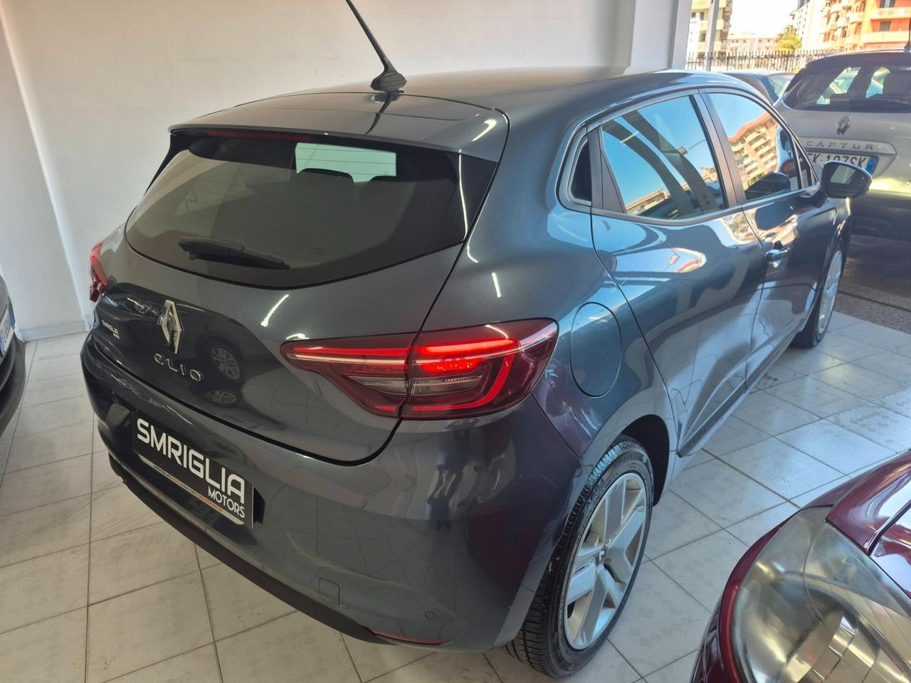 Renault Clio TCe 90 CV 5 porte IVA ESPOSTA