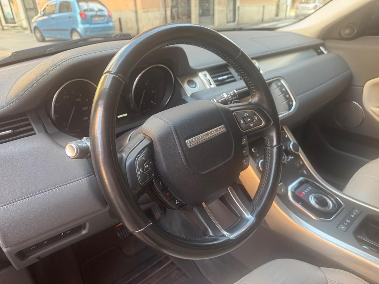 Land Rover Range Evoque 2.0 TD4 180 CV 5p. Edition
