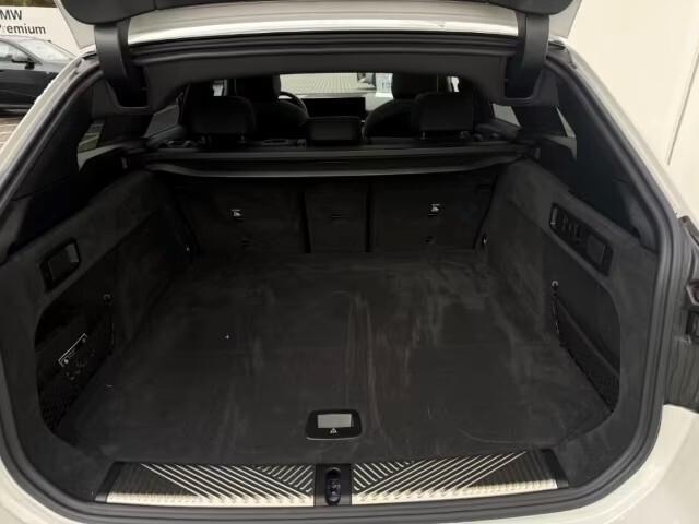 Bmw 520 520i 48V Touring Msport M SPORT PRO 19" HARMAN KARDON