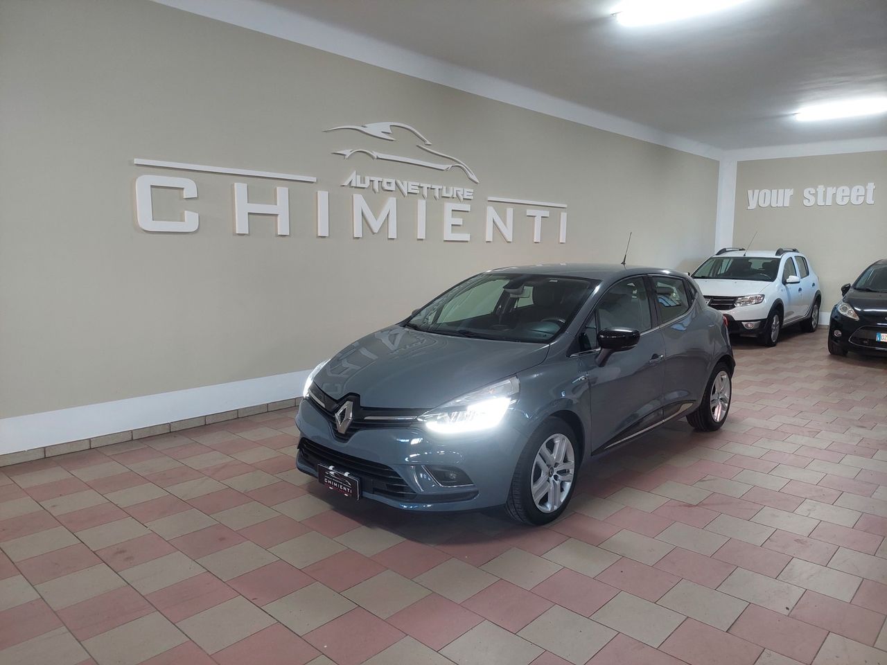 Renault Clio dCi 8V 90 CV 5 porte Moschino Intens