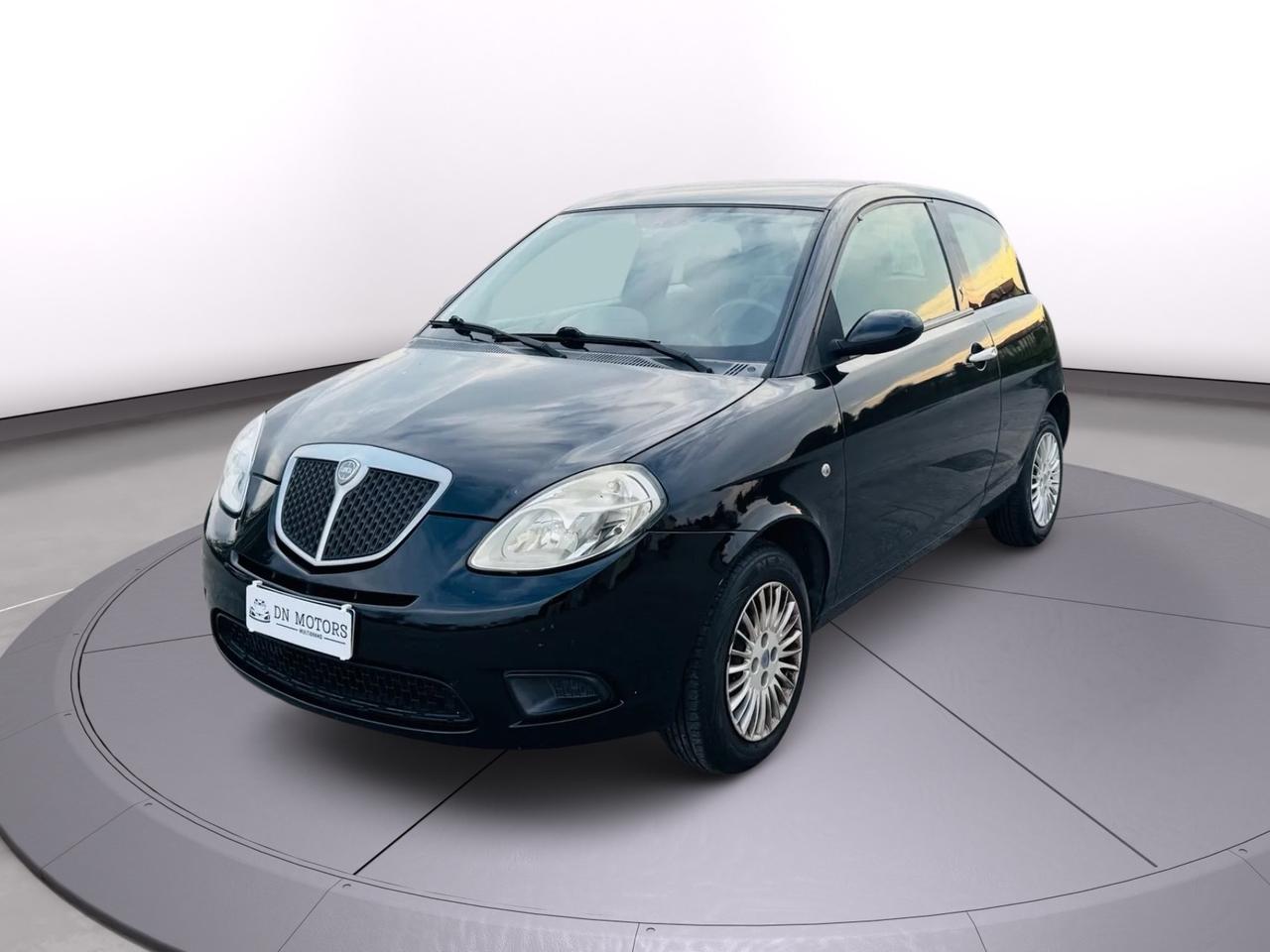 Lancia Ypsilon 1.2 benzina 2008 ottima per neo patentati