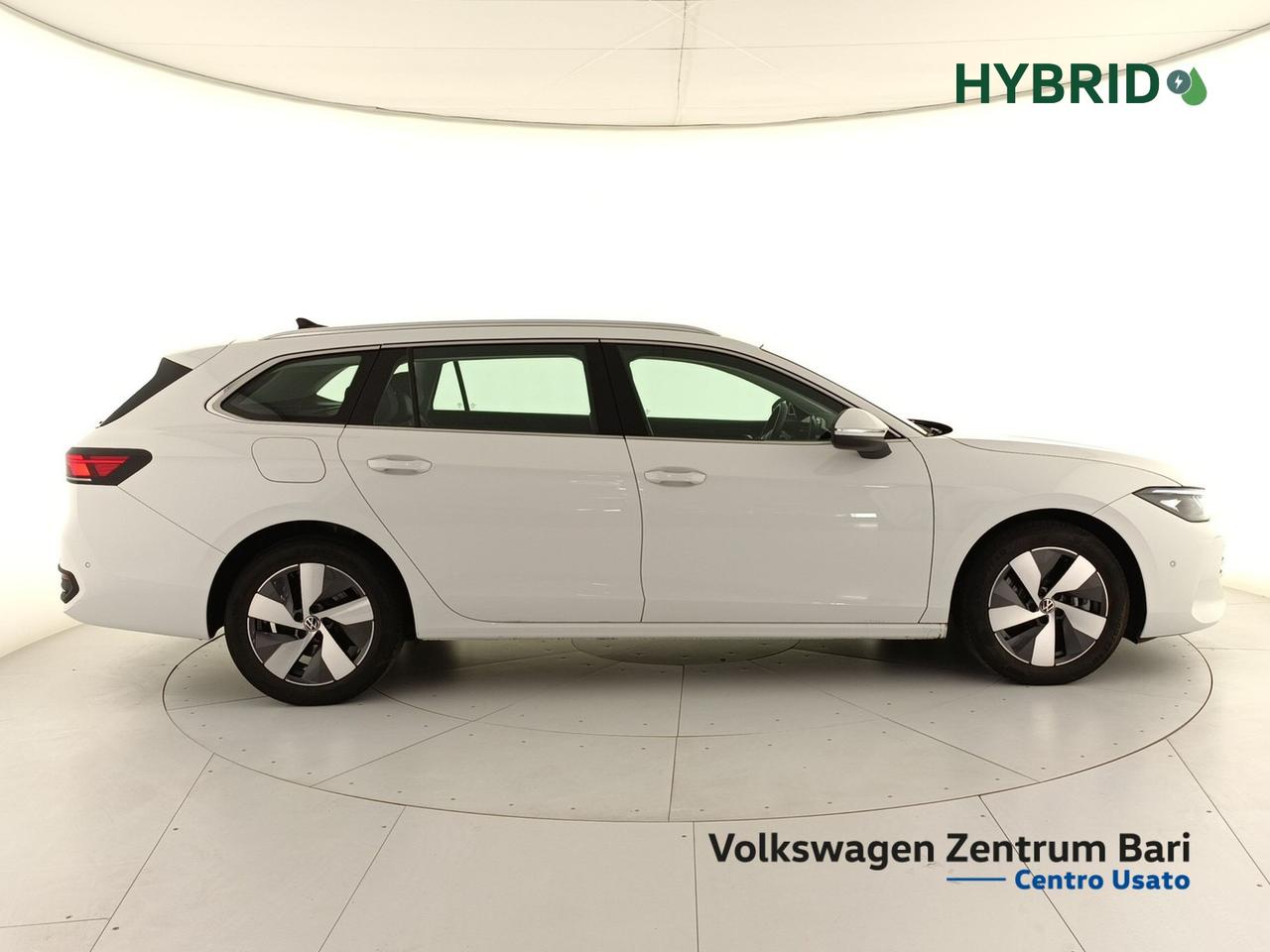 Volkswagen Passat 1.5 tsi ehybrid business 204cv dsg