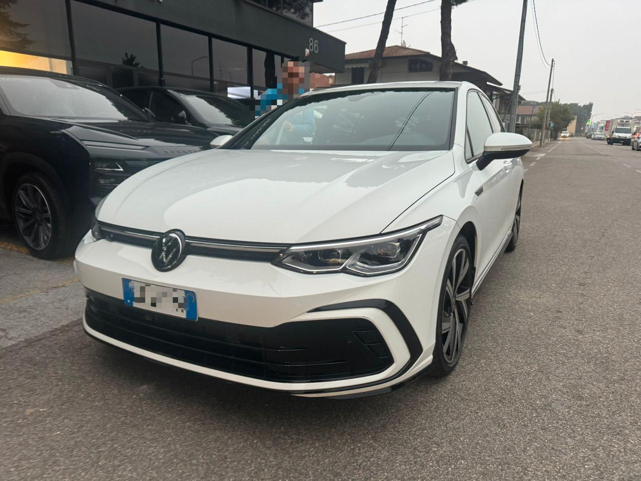 Volkswagen Golf VIII 2020 1.5 etsi R-Line 150cv DSG *PROMO*