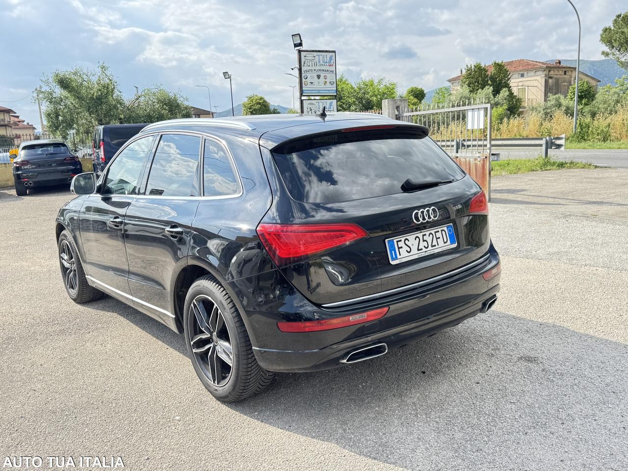 AUDI Q5 2.0 TDI S-LINE