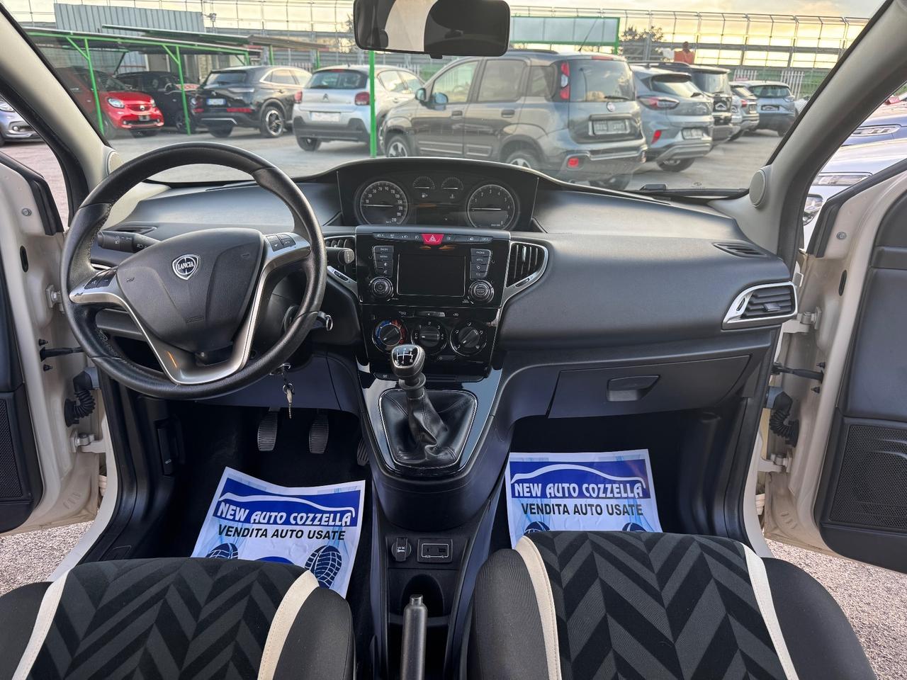 Lancia Ypsilon 1.2 69 CV 5 porte GPL Ecochic Silver